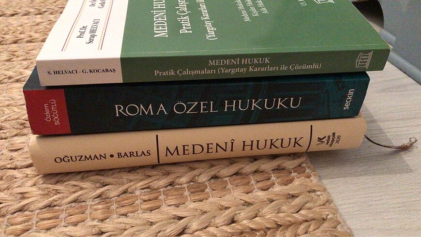 Hukuk kitaplari