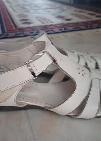 37 Beden beyaz Renk Sandalet 
