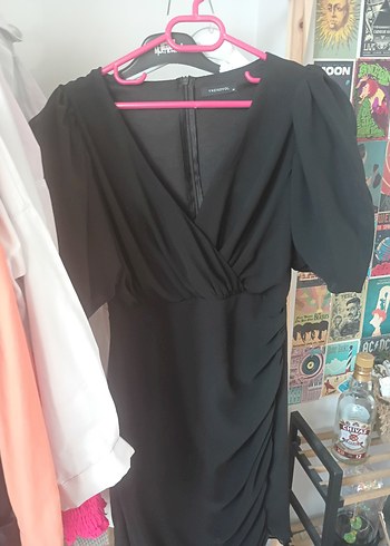 Trendyol & Milla Siyah Drapeli Midi Mezuniyet Elbisesi
