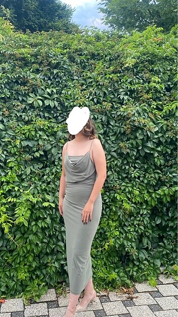 Zara Zara askılı dökümlü krepe elbise