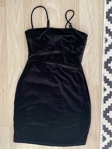 Bershka Kadife Elbise