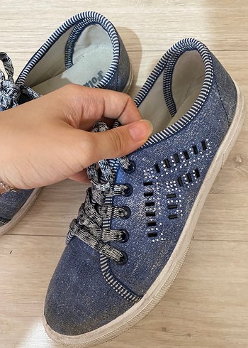 Mavi Pul Detaylı Denim Kadın Spor Ayakkabı