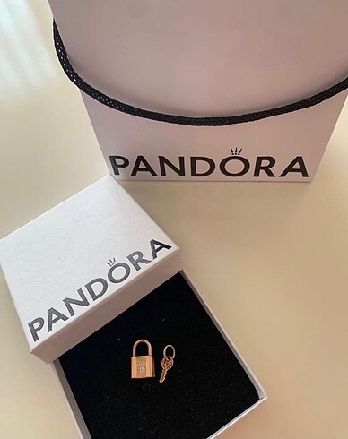 PANDORA CHARM