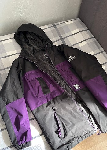 Pull and Bear Mor Siyah Kapusonlu Mont