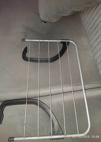 Ikea Gri Balkon Askısı. Petek üstü çamaşır kurutmalık