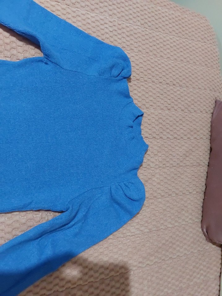 Kolsuz Boğazlı Triko - Görsel 5