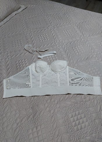 Dantel Detaylı Beyaz Straplez Büstiyer - Görsel 3