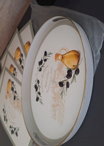 1 Oval Tepsi + 4 Tabak Altlığı