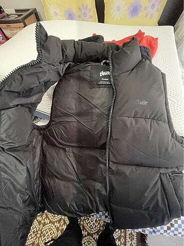 s Beden Pull and bear şişme yelek
