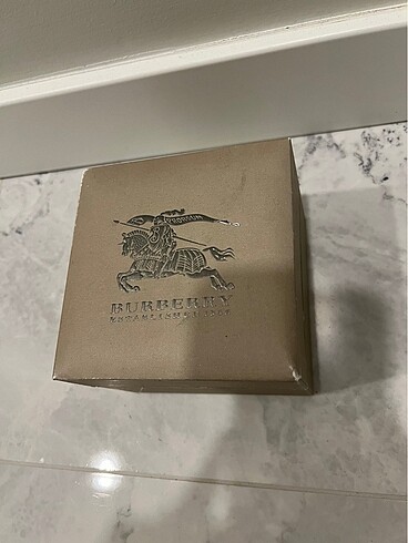 Burberry saat
