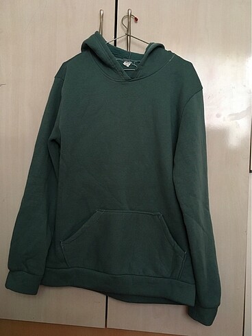 Sweetshirt