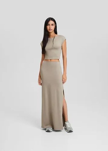 m Beden bershka yırtmaçlı etek