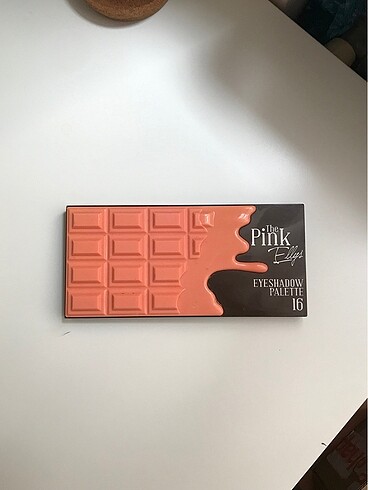 The pink ellys far paleti