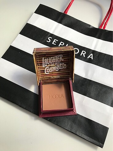  Beden benefit hoola bronzer mini