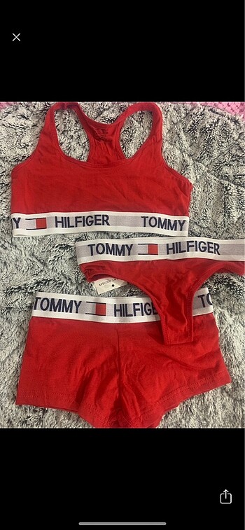 Tommy set