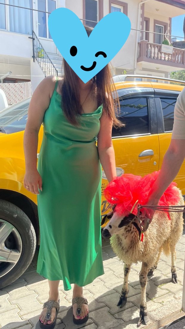 Yeşil Parlak Askılı Uzun Elbise - Görsel 4