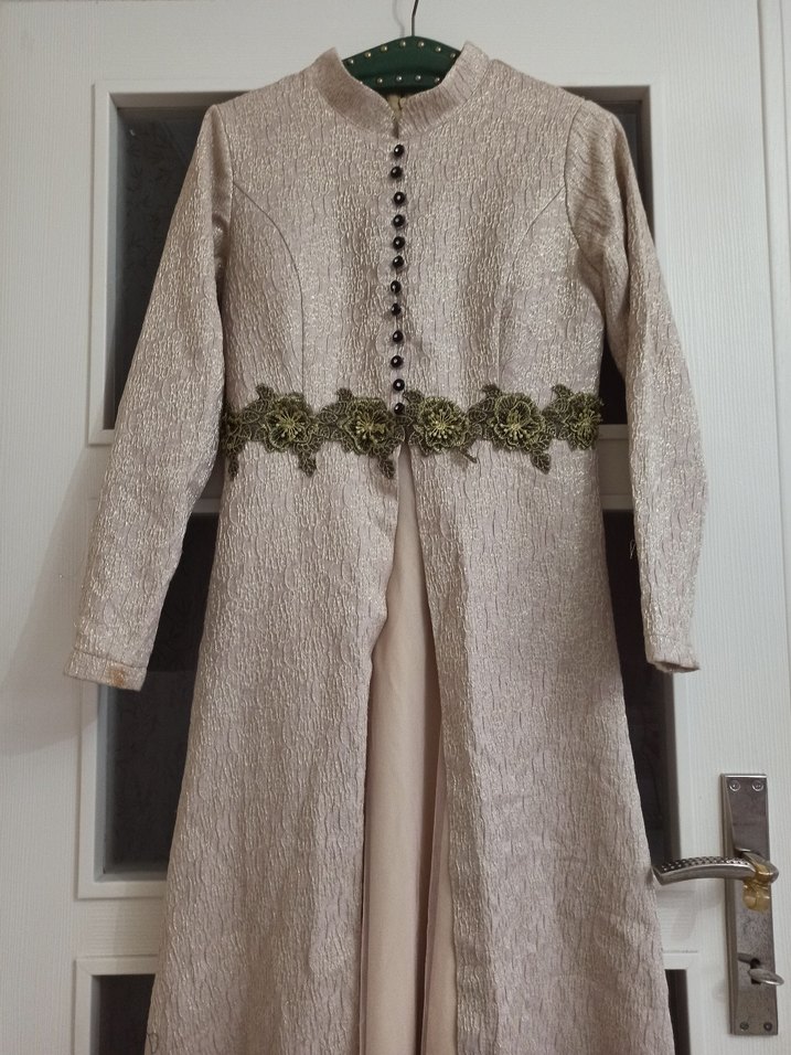 Düğmeli Vintage Bej Kadın abiye - Görsel 3