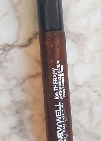 YeniWell Buz Terapisi Kırışıklık Karşıtı Göz Serumu 30ml - Görsel 3