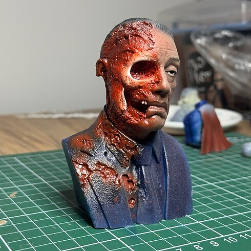 Beden Breaking Bad Gustavo Fring Büst