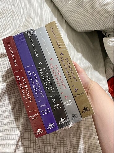 Evernight Akademisi 5 Kitap Set