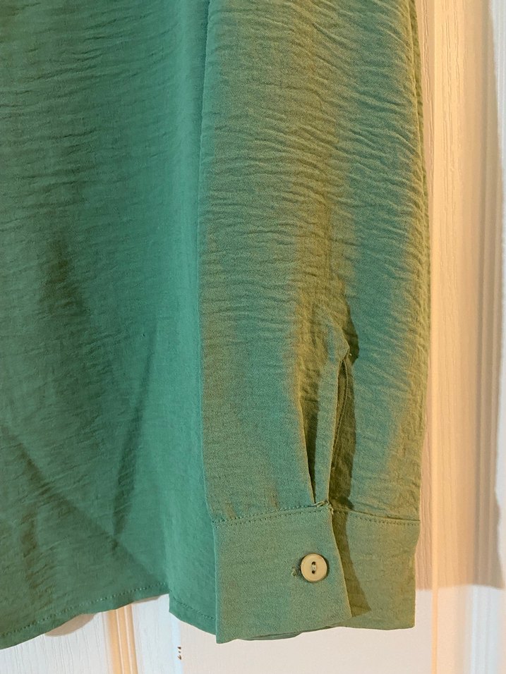 Düğmeli Yeşil Kadın Gömlek - Görsel 3