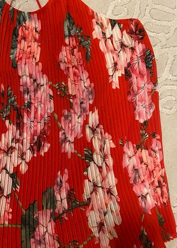 Piliseli Kırmızı Çiçekli Mini Bohem Bluz - Görsel 2