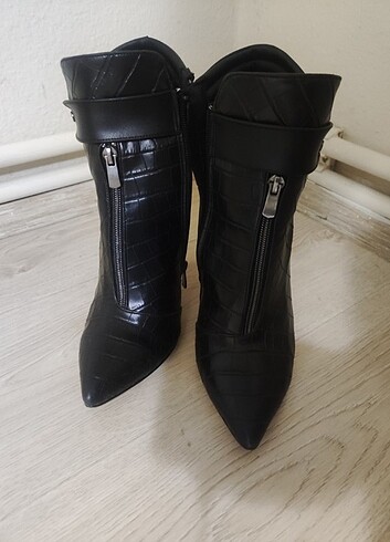 Zara Kadın topuklu ayakkabı