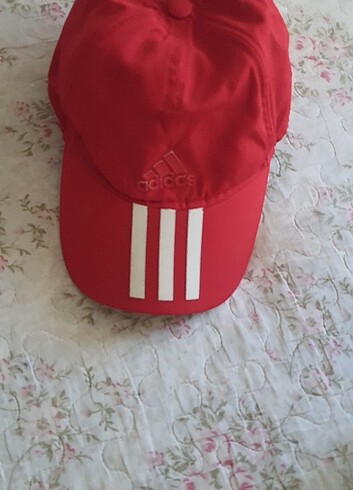 Adidas şapka 
