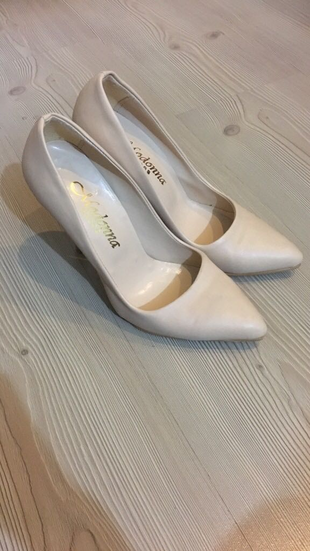 Diğer Krem stiletto