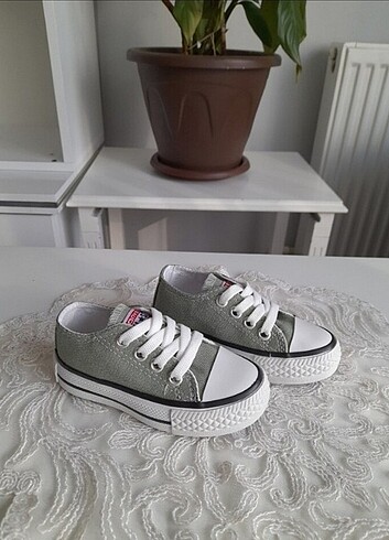 24 Beden Bebek - Çocuk Converse Spor Ayakkabı 