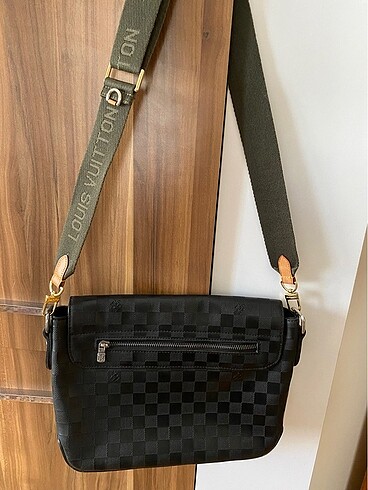 Louis Vuitton Çanta