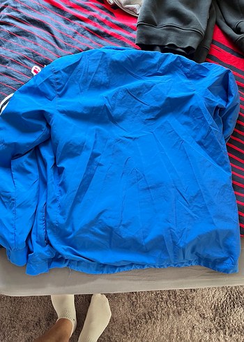 Erkek Mavi Fermuarlı Yağmurluk - Görsel 3