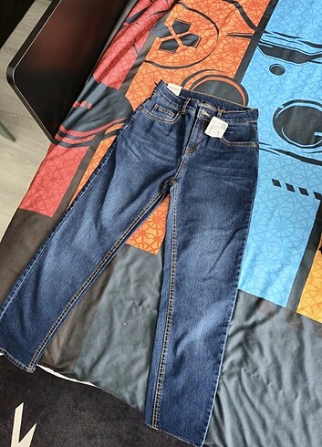 Kot pantolon ve tshirt