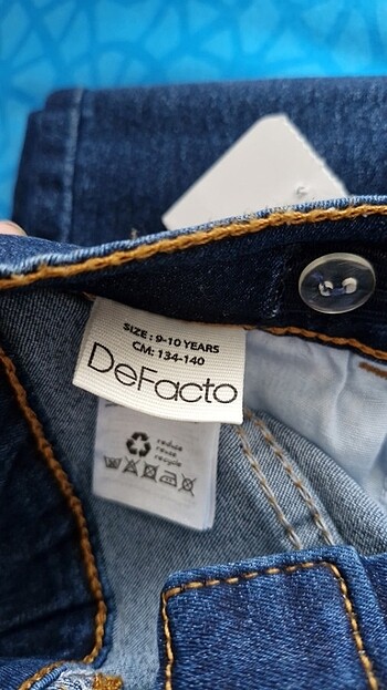 9 Yaş Beden çeşitli Renk Kot pantolon ve tshirt