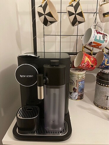  Beden Nepresso Kahve Makinesi
