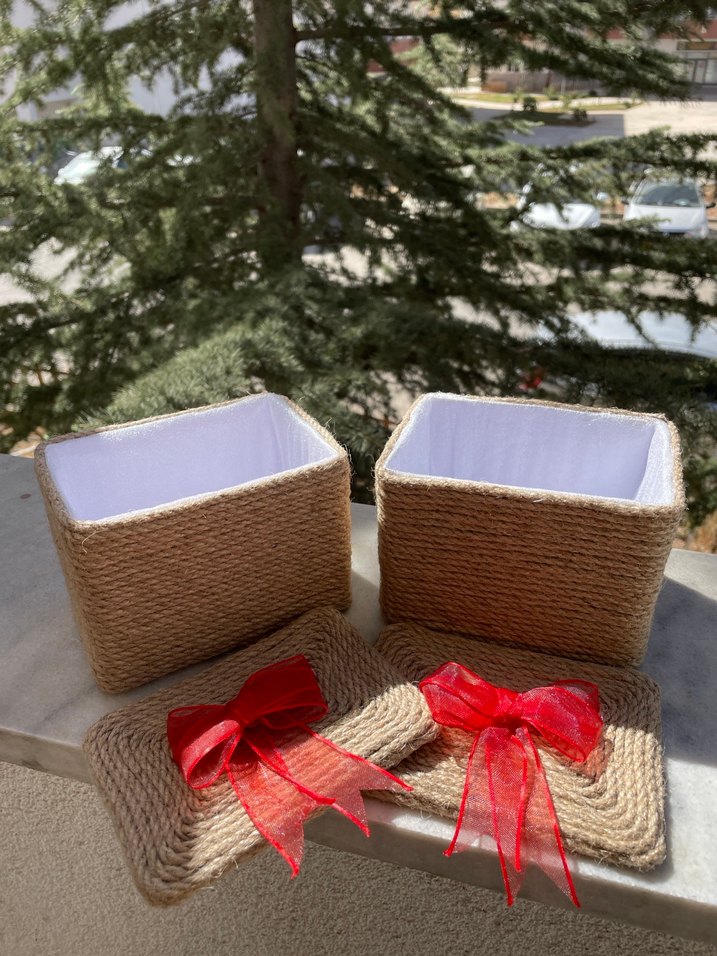 Kırmızı fiyonklu Hasır Saklama Kutuları - Görsel 3