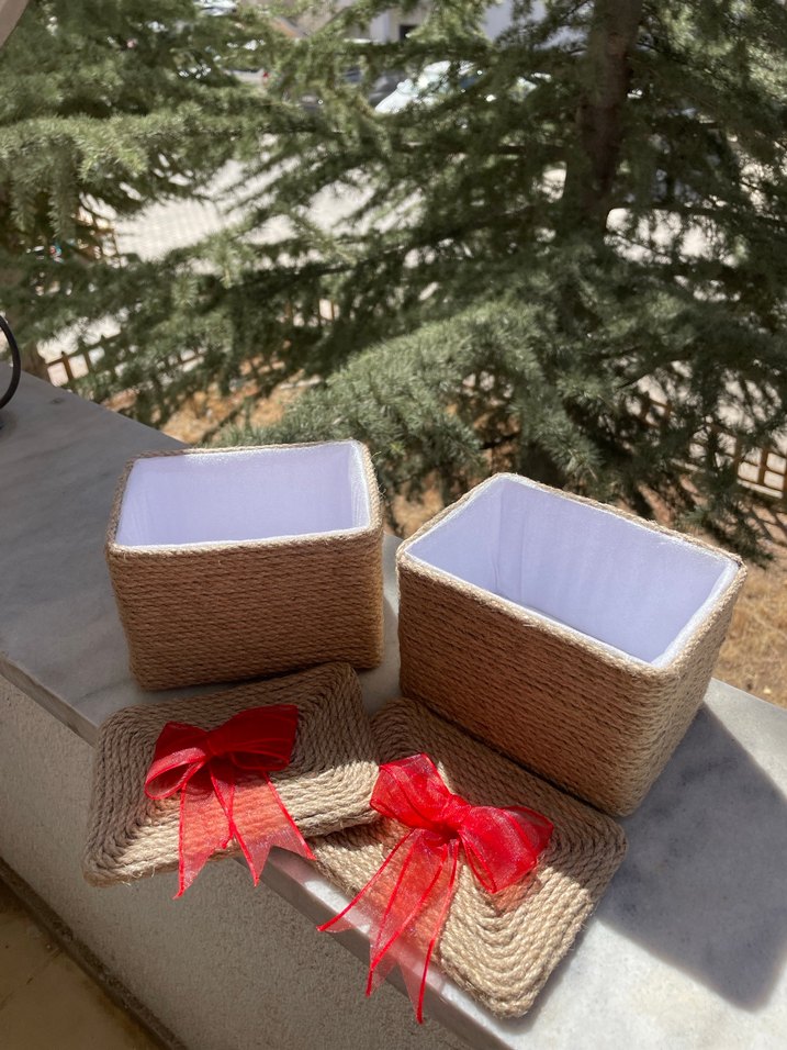 Kırmızı fiyonklu Hasır Saklama Kutuları - Görsel 5