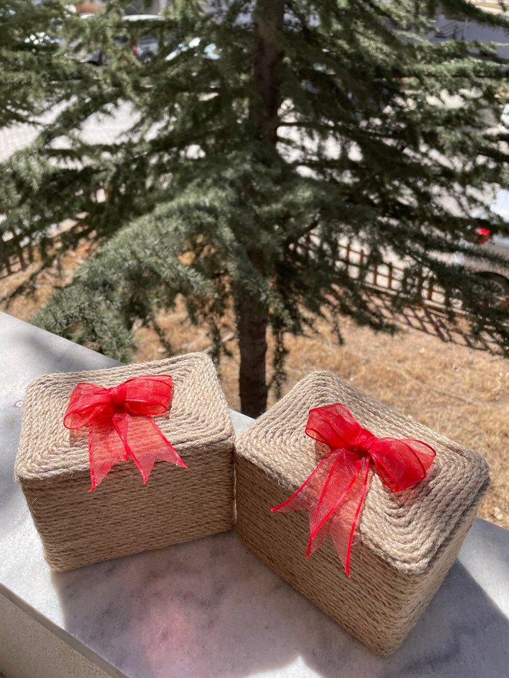 Kırmızı fiyonklu Hasır Saklama Kutuları - Görsel 2