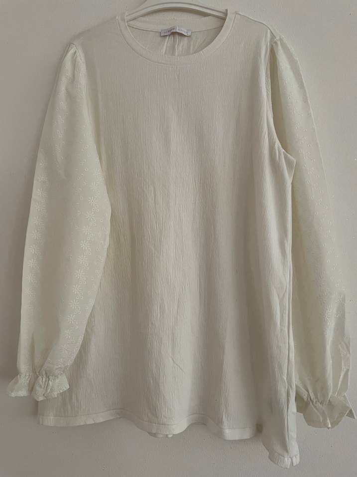 LCW Kadın Beyaz Keten Uzun Kollu Fırfırlı Bluz - Görsel 2