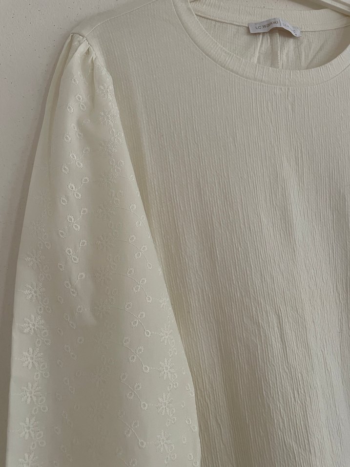 LCW Kadın Beyaz Keten Uzun Kollu Fırfırlı Bluz - Görsel 5