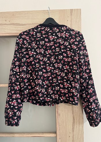 Çiçek Desenli Fermuarlı Kadın Mont - Görsel 2