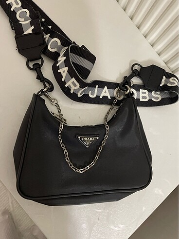 Prada çanta