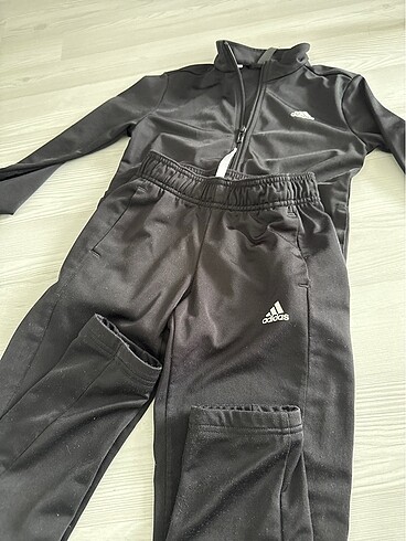 7 Yaş Beden siyah Renk Adidas