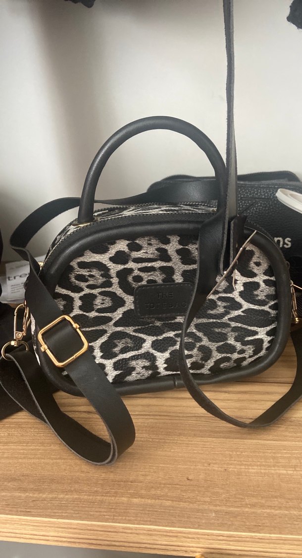 Gri Leopar Desenli Kadın Deri Çanta - Görsel 3