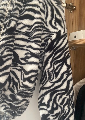 Diğer Uzun Kollu Zebra Desenli Suni Kürk