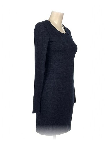 H&M H&M Kısa Elbise %70 İndirimli.