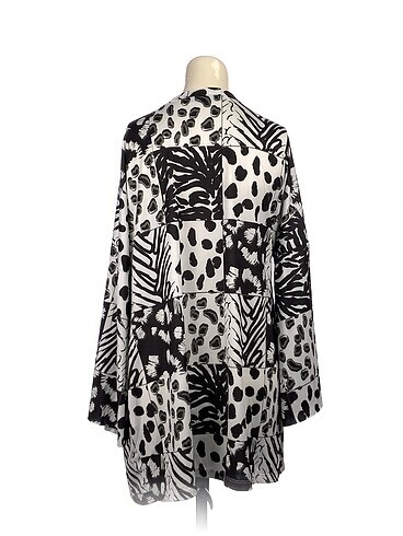 m Beden PreLoved Hırka %70 İndirimli.