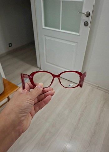 Şeffaf camlı kırmızı kadın gözlüğü - Görsel 2