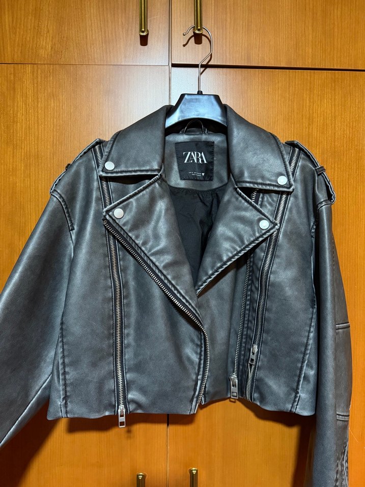 Zara Siyah Deri Biker Ceket — görsel 3/7