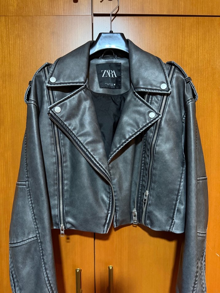 Zara Siyah Deri Biker Ceket — görsel 2/7